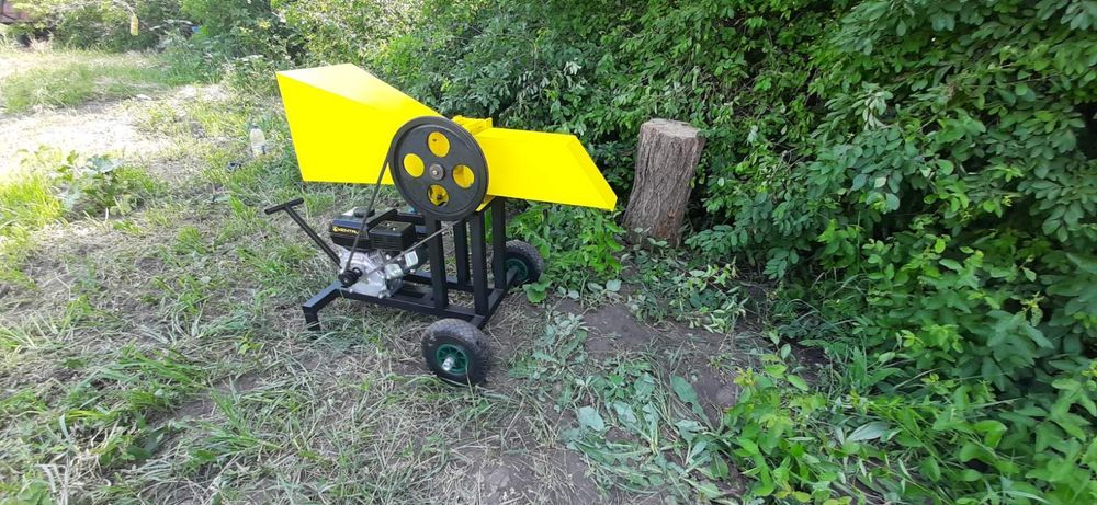 Виробництво. Садовий подрібнювач гілок.  Веткоруб. Гілкоруб. Січкарня.