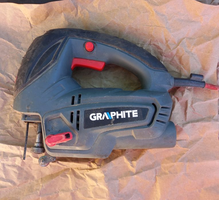 Wyrzynarka pilarka piła do cięcia graphite na części