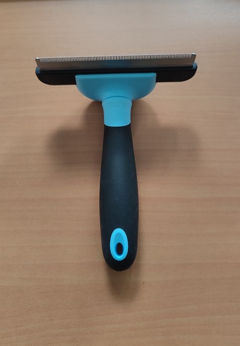 Escova para cão de fácil limpeza