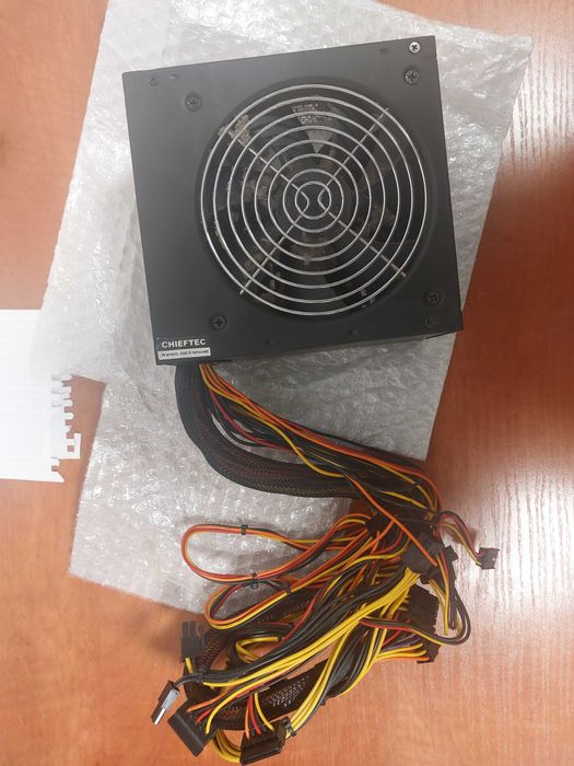 Zasilacz CHIEFTEC Smart GPS-600A8 600W