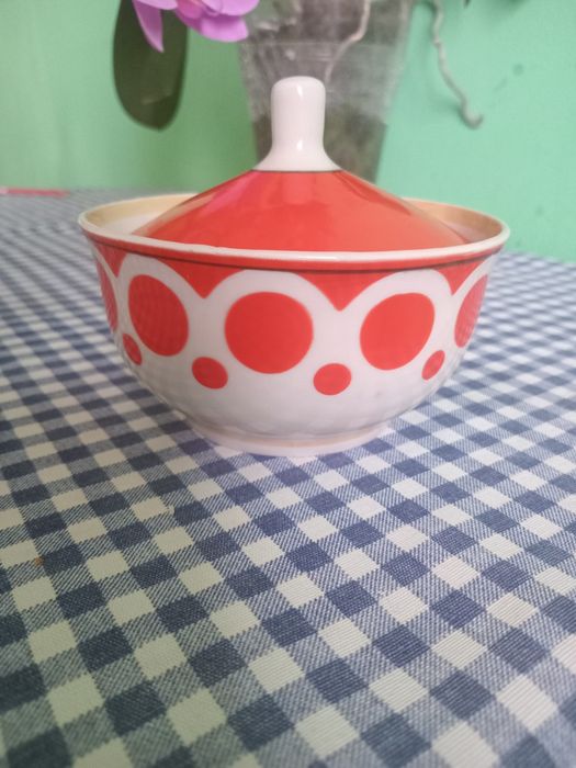 Продам цукорницю