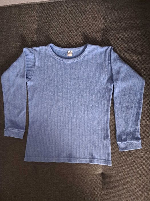 Podkoszulki chłopięce , rozmiar 116 - 122 - 1 szt i 140 - 146 1 szt