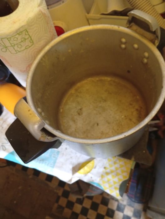 Panela pressão de Ferro