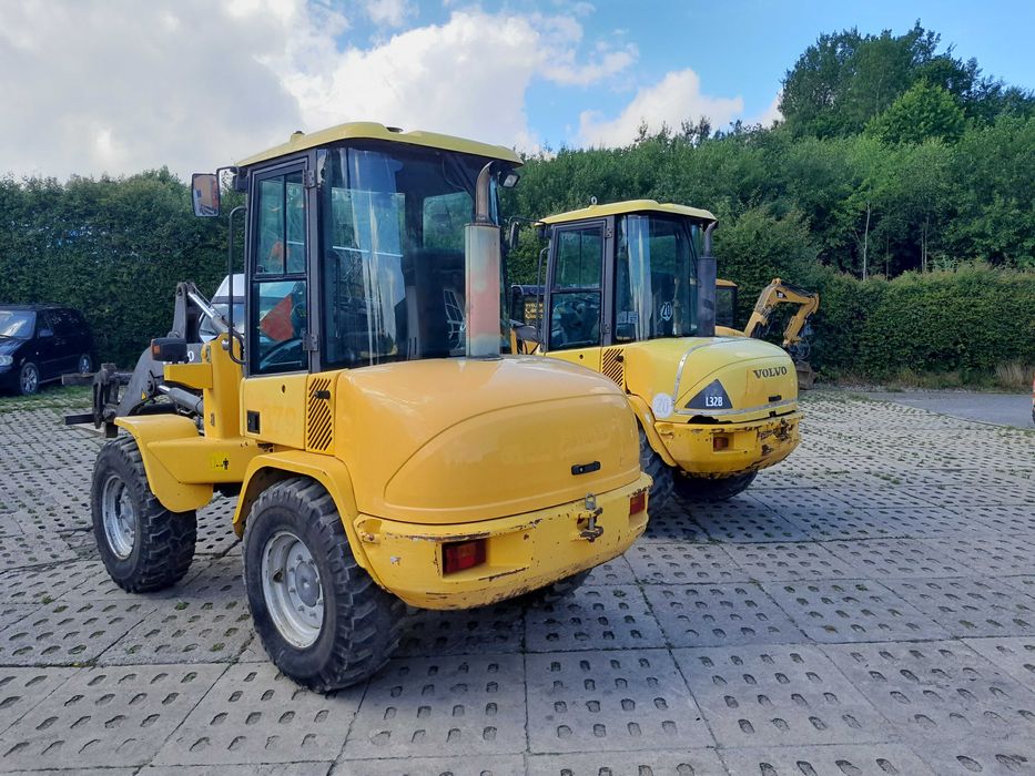 Wynajmę ładowarkę  ładowarka kołowa  wynajem ładowarek zamiatarka pług