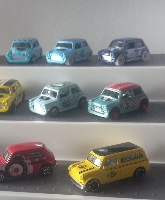 13  mini's hot wheels vs matchbox