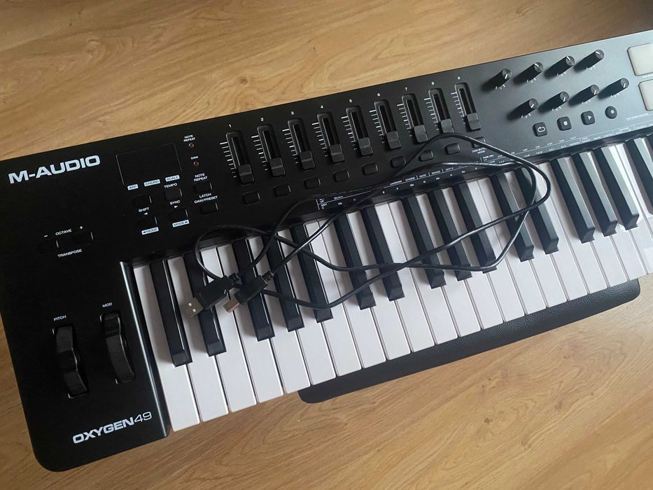 MIDI-клавіатура M-Audio Oxygen 49 MK V