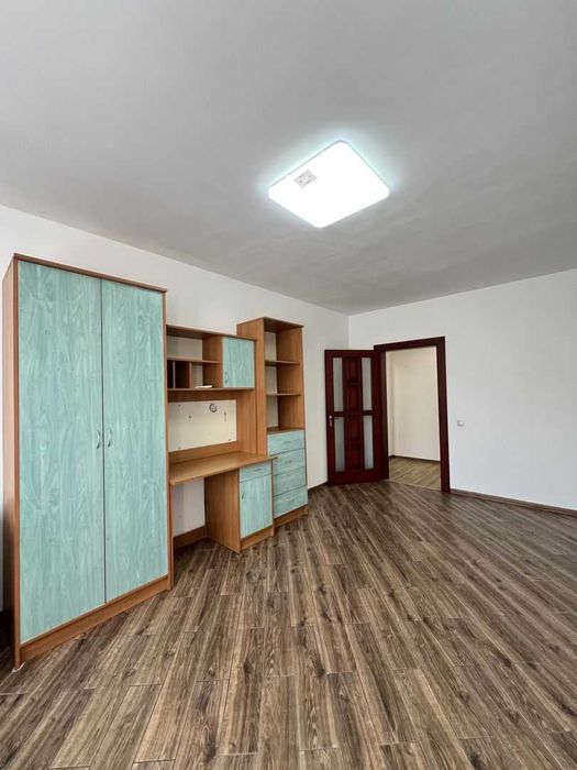 1но кімнатна з ремонтом на Леонтовича