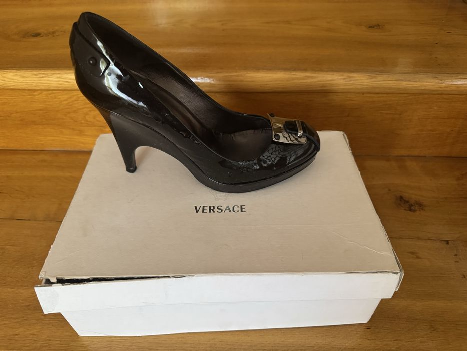 Лот брендового взуття Cavalli, Lanvin, Ferragamo, Versace