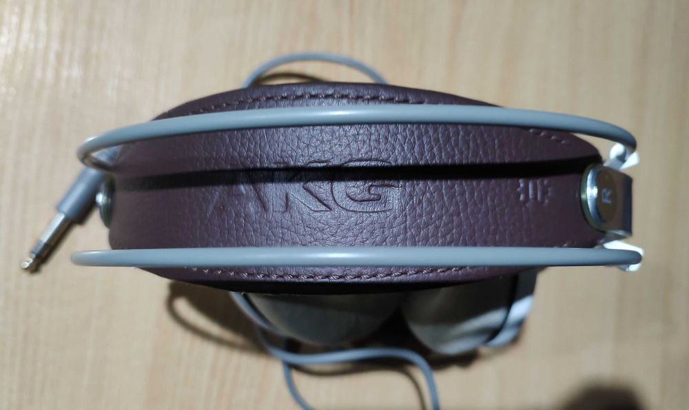 AKG K701 навкшники