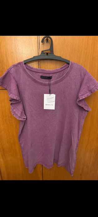 Nowy dekatyzowany t-shirt