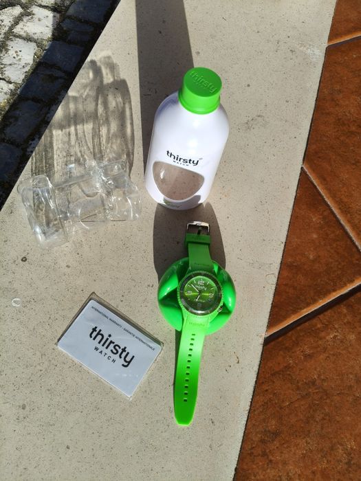 Relógio thirsty watch