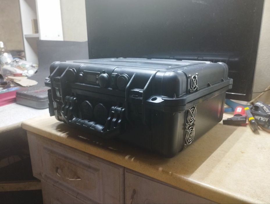 Зарядная станцыя Повер банк