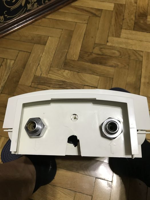 Водонагрівач  проточний. Чистий німець.