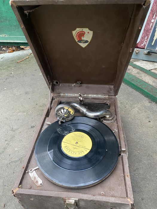 Патіфон ПТ-3 програвач вінілових пластинок
