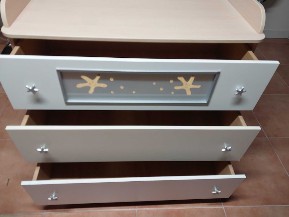 Comoda usada, em excelente estado. Oportunidade de negocio..