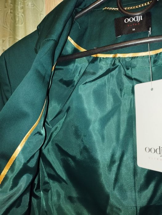 Пиджак женский новый - зелёного цвета