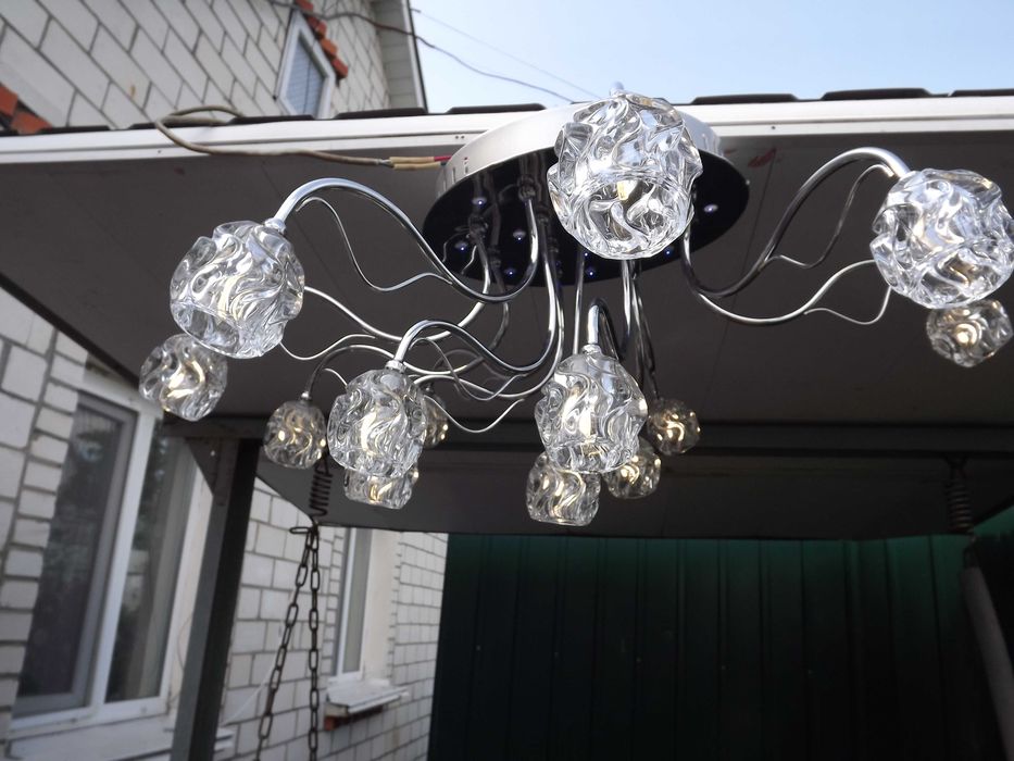 Люстра стельова 13 плафонів 3 режимиЛЕД освітлення.