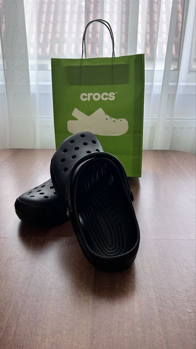 Оригінальні Нові Crocs Classic Clog , чорні, чоловічі