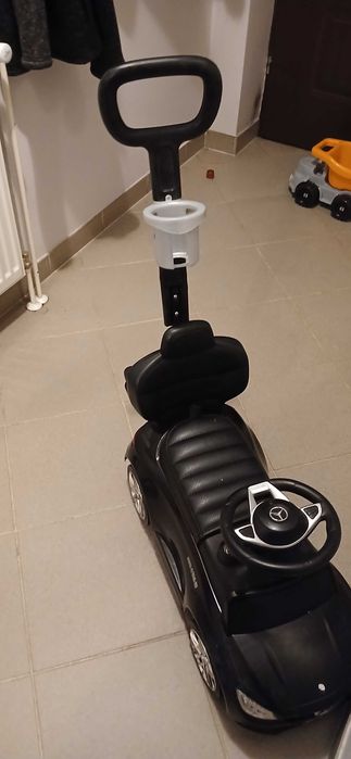 Samochodzik pchacz