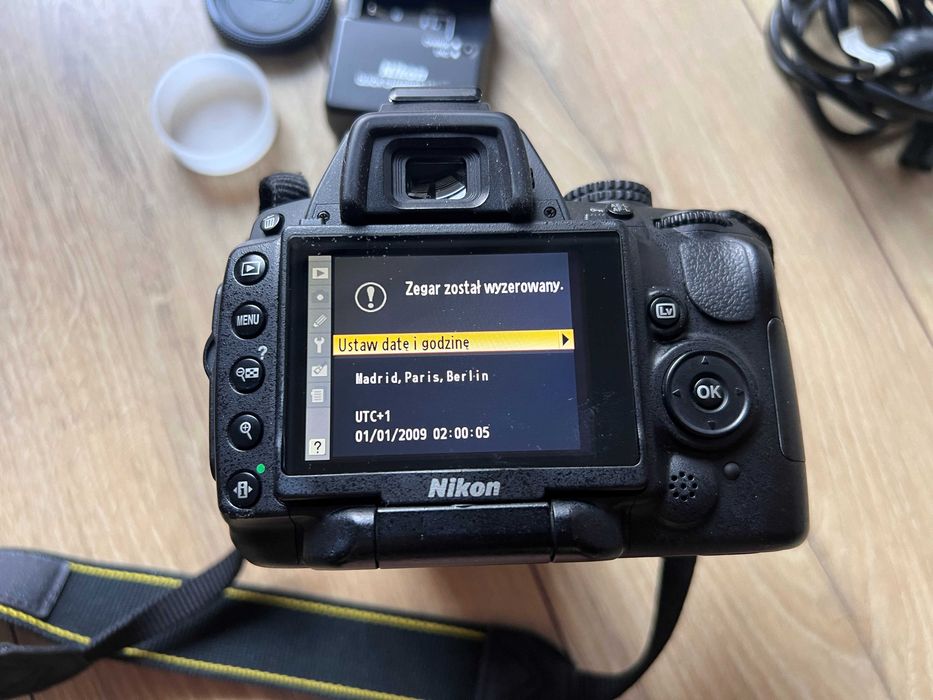 Nikon D5000 | Nikkor VR DX AF-S 18-55 mm | torba | zużycie 19%
