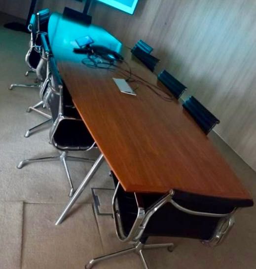 Mesa Reuniões/Conferência 10 lugares - Nogueira Maciça (3.8m x 1.2m)