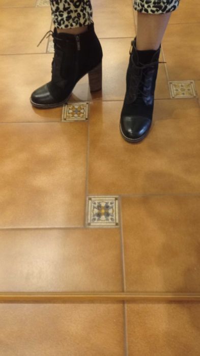 Новые ботинки замш +кожа с утеплителем 40