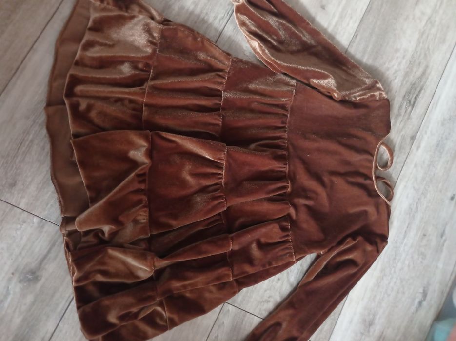 Sukienki długi rękaw 98