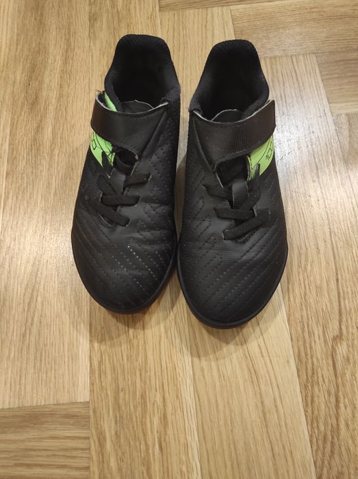 Buty do piłki nożnej, korki Decathlon r. 28
