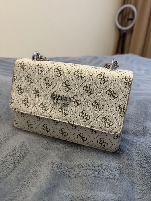 Сумка Guess жіноча