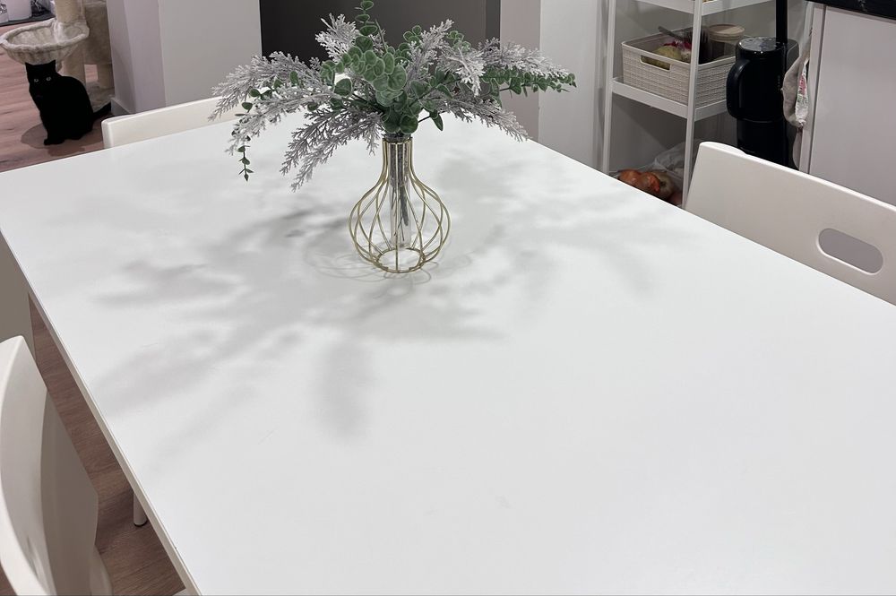 Mesa cozinha IKEA 75×25 cm + 4 cadeiras - bom estado