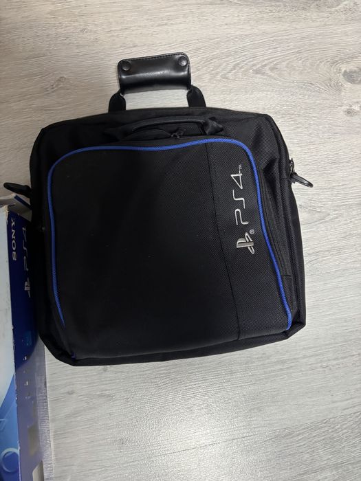 Konsola Sony PlayStation 4 (PS4) 500GB + 2 pady + torba + gra FIFA 18