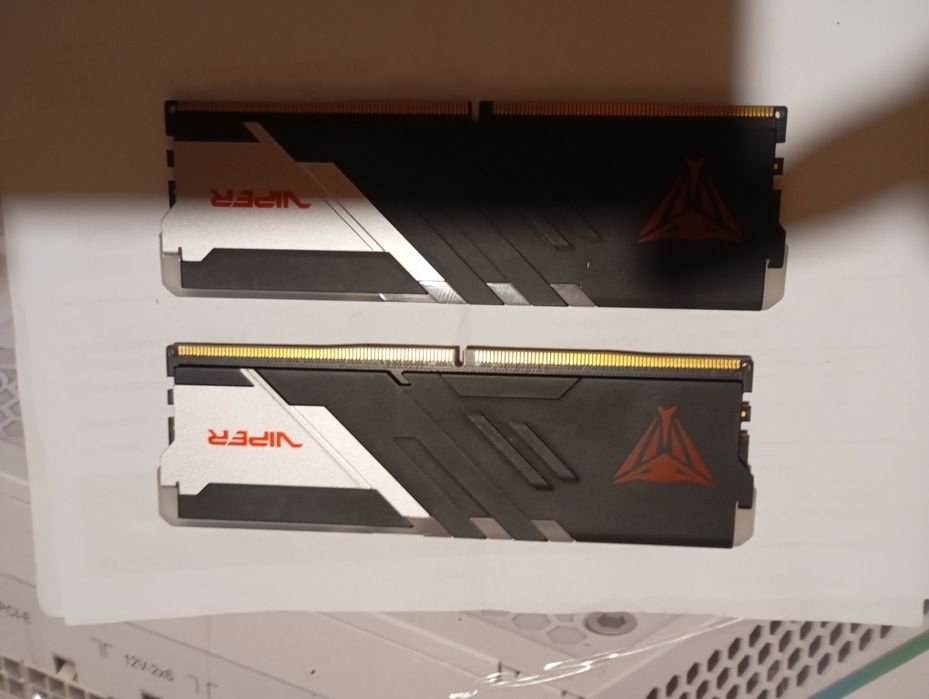 Para venda memórias rams RGB 2x16 Viper como novas