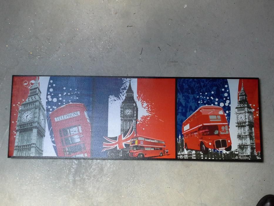 Wall Frame Commemorating LONDON425474530708049921