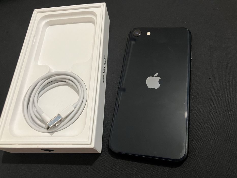 Смартфон Apple iPhone SE 3 (2022) 4/64 Midnight A2595 88% IOS 17.6.1