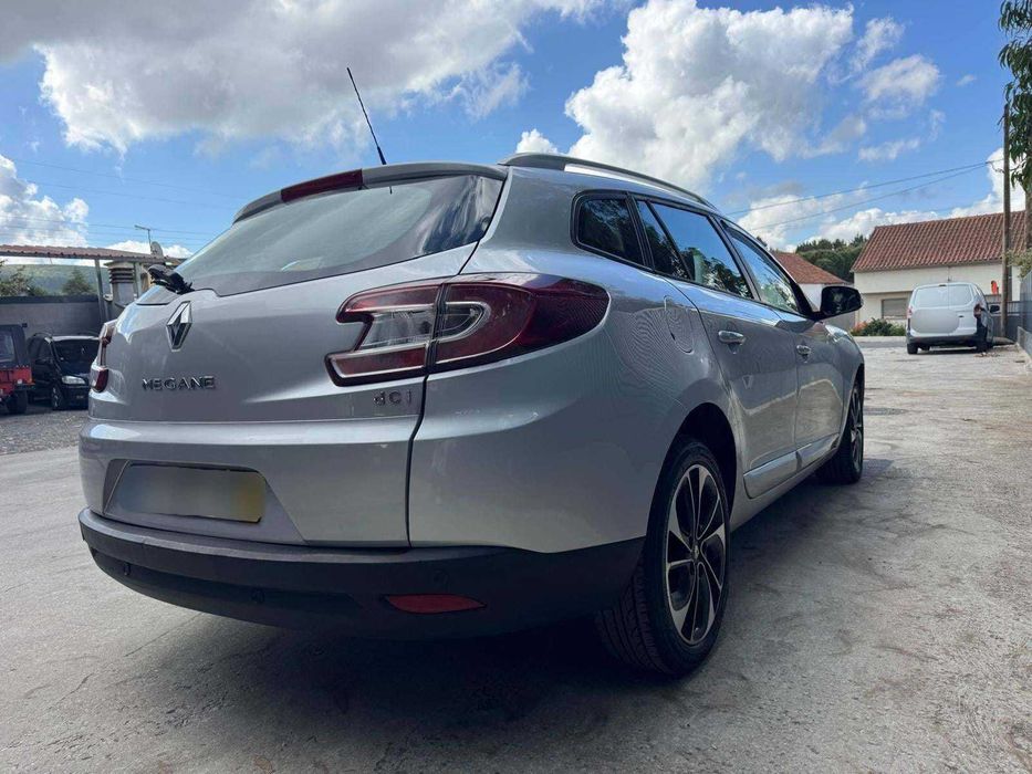 Renault Mégane em bom estado geral
