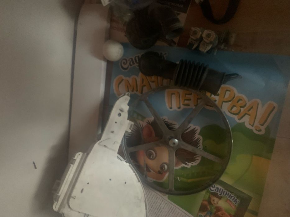 Стиральная машина Hotpoint-Ariston ARSL 80 . Разбор