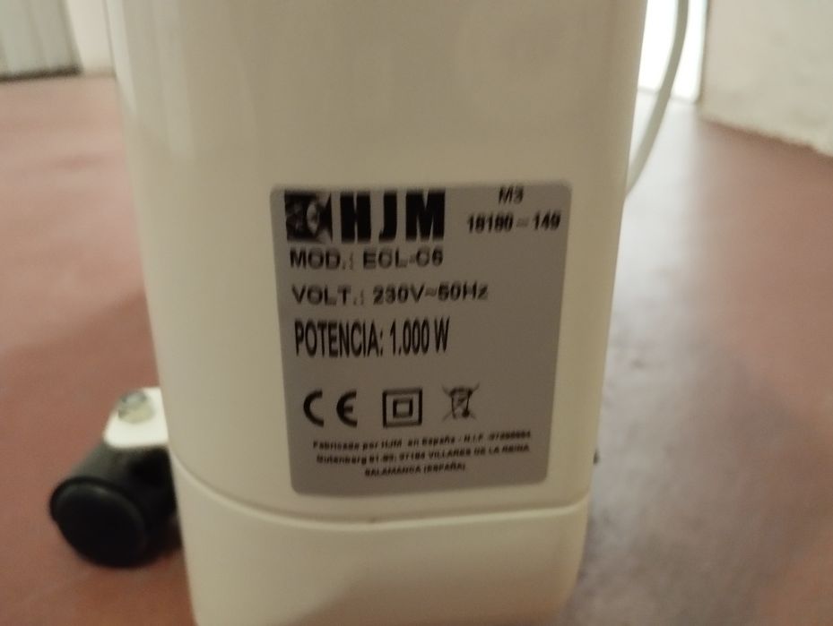 Emissor térmico HJM ECL C6 BRANCO 1000W + Kit de rodas