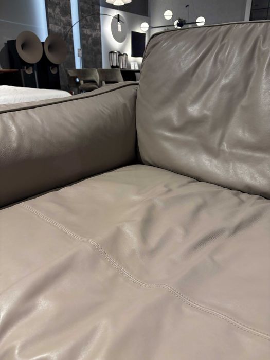 Sofa Close To Me Od Arketipo