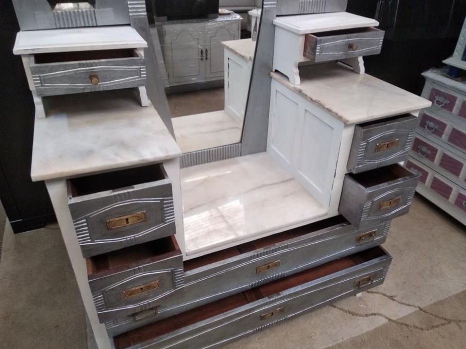 Penteadeira, Toucador espelho Vintage Branco Prata, restaurado anos 60