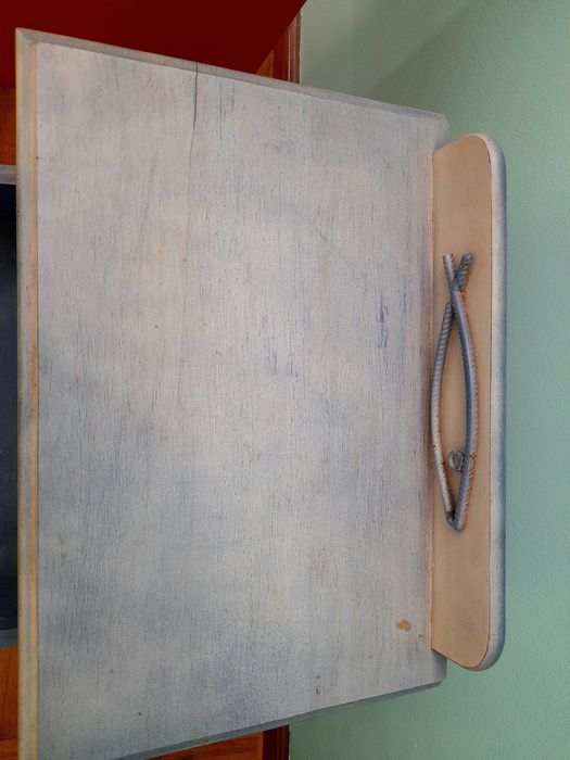 Mesinha de cabeceira vintage restaurada