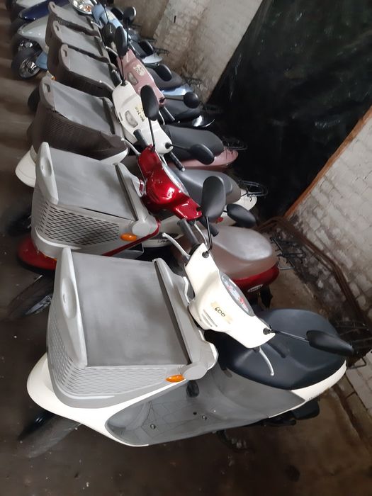 Скутер, мопед Suzuki Lets 4 Сузуки контейнера с Японии