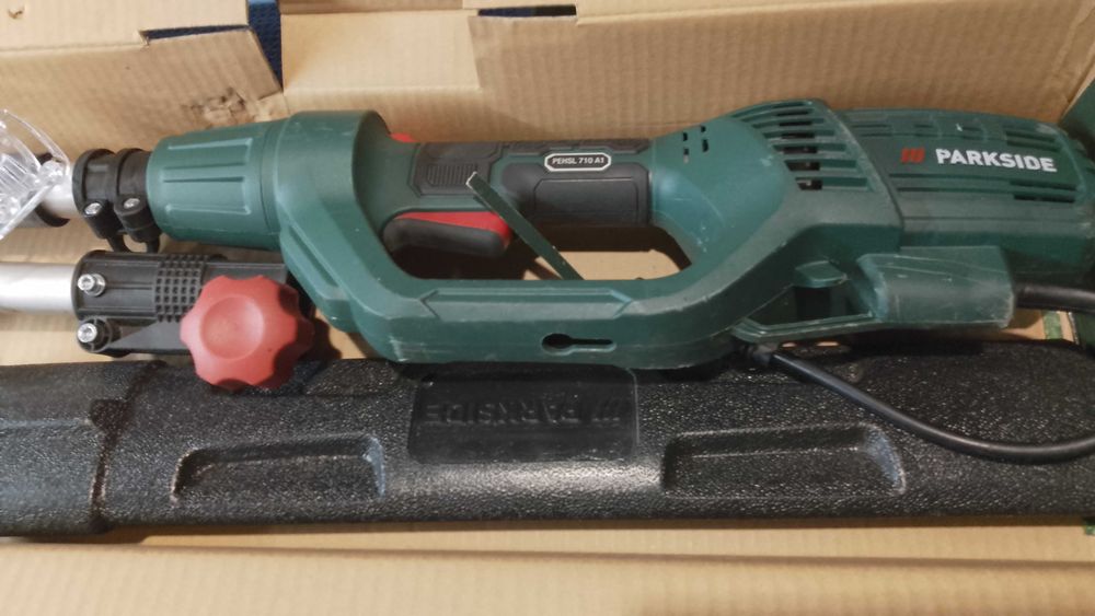 Nożyce do żywopłotu z wysięgnikiem