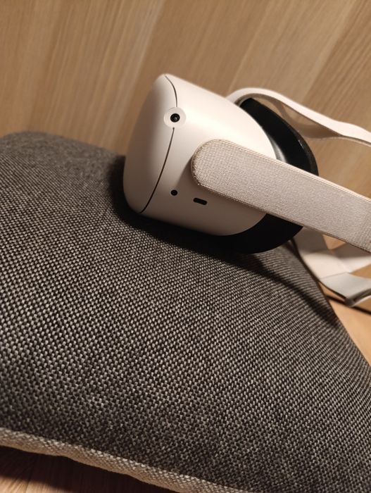   QUEST 2 64GB 中古美品　おまけ付き Amazon.co.jp: 【整備済み品】 Meta Quest 2 64GB Oculus Quest 2 完全