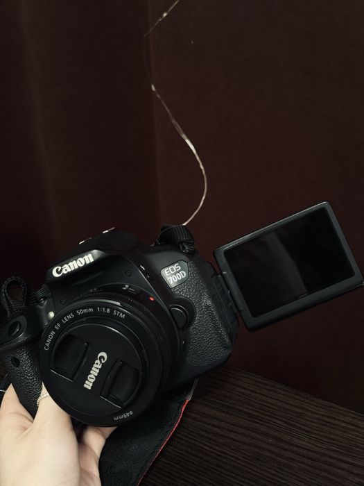 Фотоапарат Canon 700d + 2 обʼєктиви та аксесуари
