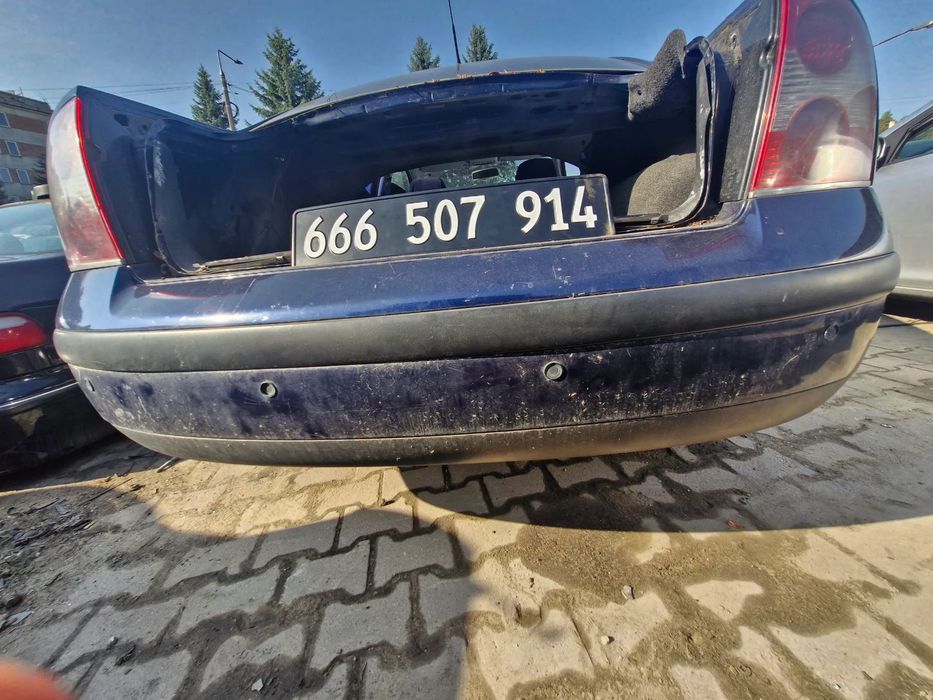 zderzak / tył / VW / Volkswagen Passat F5 FL - granatowy