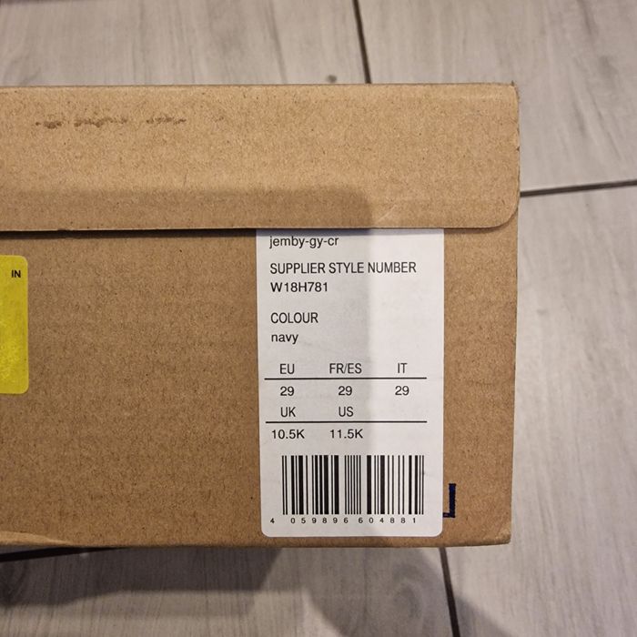 Buty przejściowe nowe