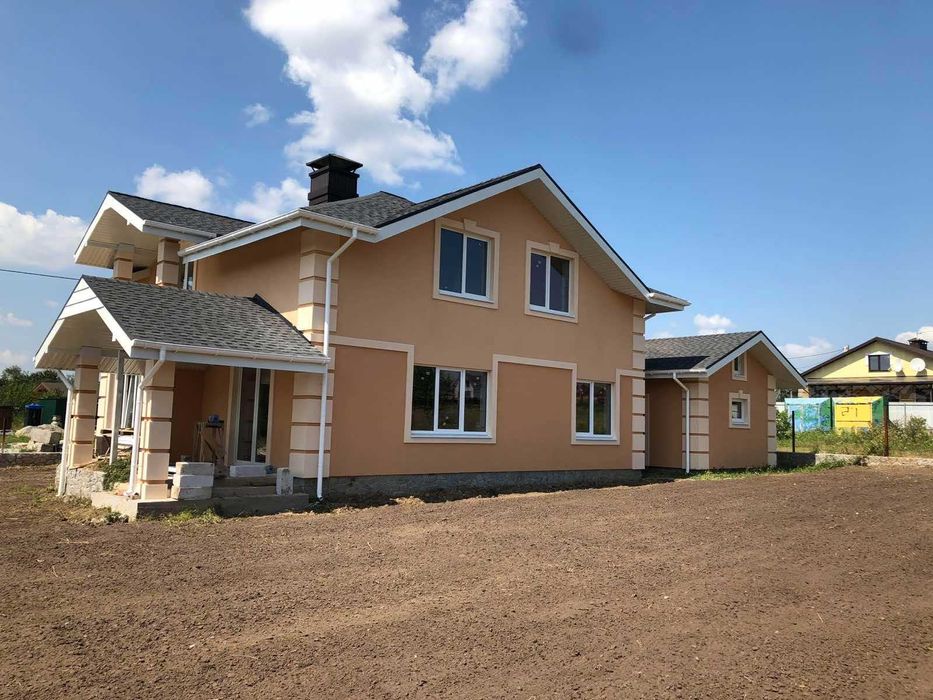 Продаж будинку 180 м² + гараж | 10 соток | біля озера | комунікації