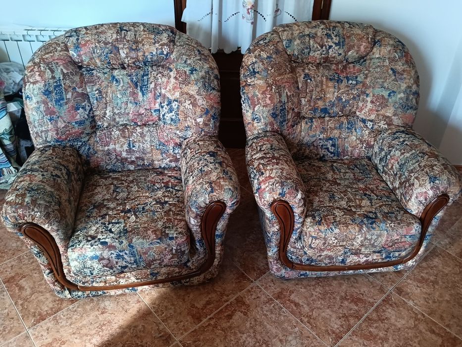 Sofás usados antigos