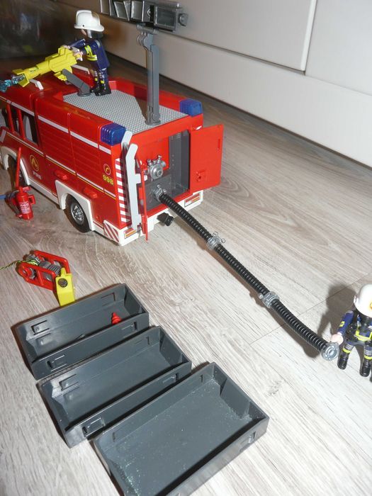 Playmobil wóz strażacki