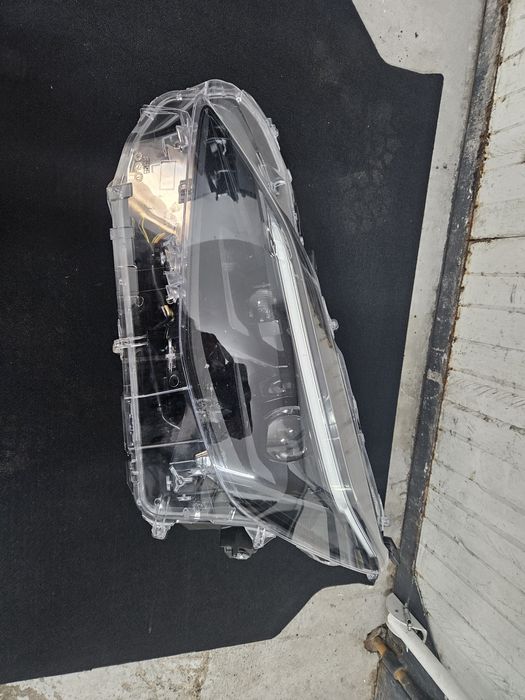 Lampa Reflektor Full Led Toyota Yaris IV Cross